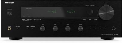 Hi-fi stereo ojačevalnik Onkyo TX-8470, pogled od spredaj, gumbi za upravljanje, digitalni zaslon, priključki za slušalke in USB, črna izvedba
