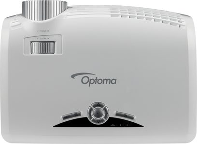 Videoprojektor Optoma HD23 bílý, pohled zepředu, motorizovaný zoom a ostření, ovládací panel na horní straně