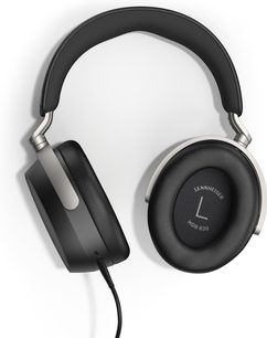 Ακουστικά hi-fi Sennheiser HDB 630 μαύρα και ασημί, μεταλλικό στέκα, οβάλ μαξιλαράκια από συνθετικό δέρμα, συνδεδεμένο καλώδιο, θέα από πάνω