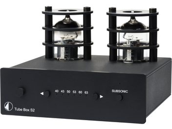 Preamplificator phono Pro-Ject Tube Box S2 negru cu 2 lămpi, butoane rotative, vedere frontală și de sus pe fundal alb