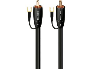 Cavo subwoofer Audioquest Black Lab nero a doppia guaina, con connettori RCA dorati e capicorda a forcella di massa