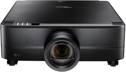 Černý videoprojektor Optoma UHZ78LV, pohled zepředu, velký centrální objektiv a obdélníkové tělo