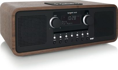 Radio Tangent Alio stereo z ciemnego drewna orzechowego, czarna obudowa z wyświetlaczem LCD, przyciskami i pokrętłami regulacyjnymi
