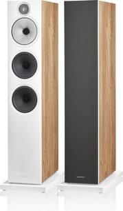 To Bowers & Wilkins 603 S3 gulvhøyttalere i lys eik, hvit front, sølvfarget diskant, svarte høyttalerelementer