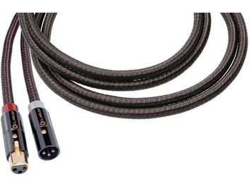 AES/EBU-Digitalkabel mit schwarz-rotem Geflechtmantel, schwarzen XLR-Steckern (männlich und weiblich) mit goldenen Akzenten