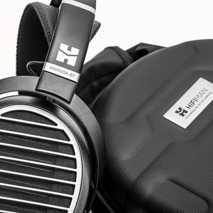 Hifiman Ananda BT sort trådløst hovedsæt, hovedbøjle og ørepuder i læder, ovale ørekopper, set fra venstre profil