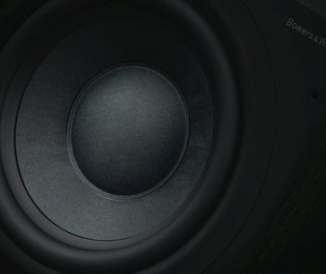 Bowers & Wilkins ASW610XP sort subwoofer, nærbillede forfra, sort membran, beskyttelsesgitter fjernet
