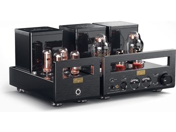 Cayin HA-300MK2 High-Fidelity-Kopfhörervorverstärker in Schwarz, doppelt ausgeführtes Gehäuse aus gebürstetem Metall mit sichtbaren Glaskolbenröhren, VU-Metern, Anschlüssen und großem Lautstärkeregler auf der Frontseite, Dreiviertel-Frontansicht