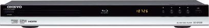 Onkyo BD-SP308 4K Blu-ray-afspiller, set forfra, sort front med blåt display, knapper og diskskuffe