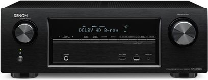 Denon AVR-X2100W sort hjemmebiografsforstærker, frontpanel, frontvisning, blåt display, sølvfarvede knapper og drejeknapper