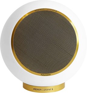 Elipson Planet L Performance mat witte boekenplankluidspreker met zwarte ronde grill omringd door een gouden frame