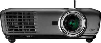 Optoma EX765W sort videoprojektor, set forfra, centreret linse, ventilationsgitter til højre