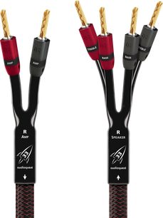 Cable para altavoz o bocina Audioquest Rocket 33 SBW 2x2m con conectores dorados, fundas negras y rojas, etiquetas AMP y SPEAKER
