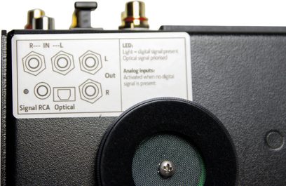Lehmann Audio Linear D MKII hovedtelefonforforstærker sort, bagfra med optisk RCA-indgang og guldbelagte stik