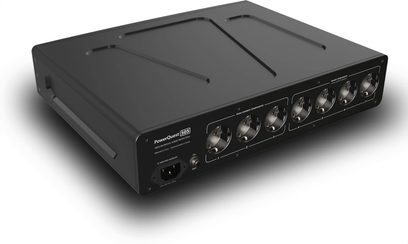 Audioquest PowerQuest 505 siyah şebeke kondisyoneri, ön görünüm, 8 adet prize, ön panelde anahtar ve gösterge ışığı