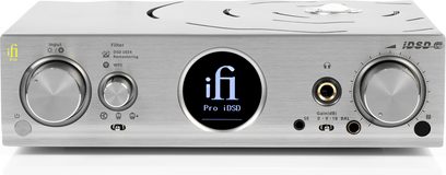 iFi Audio iDSD Pro 4.4 mm DAC-lydkonverter, frontpanel i børstet sølv aluminium, jackstik, LCD-skærm, knapper