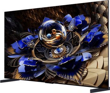 Телевизор с висока разделителна способност TCL 85X11K в черно, запечатан отпред в три четвърти отдясно, с много тънка черна метална рамка, обграждаща екран от стъкло без рамка, поставен на две черни правоъгълни крака