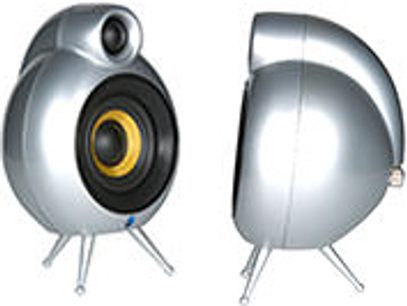 To ovale Podspeakers Micropod SE multimediehøjttalere i metallisk grå, med sorte og gule højttalere, set forfra