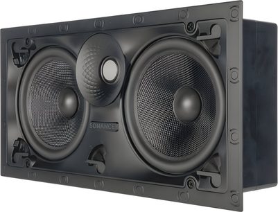 Zabudovateľný nástenný reproduktor Sonance VX66-LCR čierny, obdĺžnikový plastový rám, pohľad z pravého predného uhla, dva stredobasové reproduktory s tkaným kužeľom a vypuklý centrálny výškový reproduktor