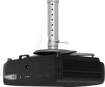 Проектор BenQ W2720i в черно, закрепен на тавана, запечатан отдолу, видими задни конектори, странична вентилационна решетка
