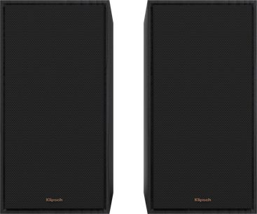 Caixas de som de prateleira Klipsch R-60M preto, vista frontal, grades pretas, logotipo dourado na parte inferior, forma retangular, 2 unidades