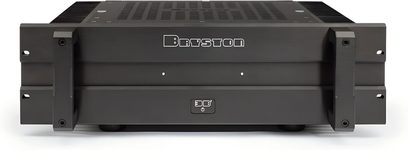 Amplificator de putere hi-fi Bryston 3B³ negru, vedere frontală cu mânere de rack și buton central de pornire