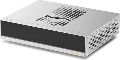 Matrix Audio MS‑1 nettverksspiller i sølvfarget matt aluminium, glatt sort front med gyllen knapp, sirkulære ventilasjonsrister på toppen og høyre side, trekvart forfra sett fra høyre