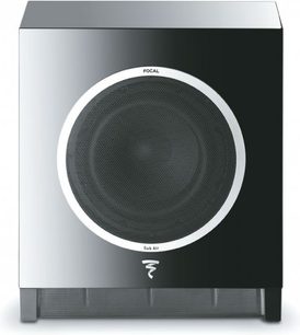 Focal Sub Air černý subwoofer, pohled zepředu, uprostřed černý kruhový reproduktor, bílý okraj, černé pouzdro