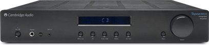 Hi-fi stereo zesilovač Cambridge Audio Topaz AM10 černý, pohled zepředu, modrý displej, tlačítka a konektory na čelním panelu