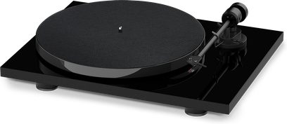 Hi-fi pladespiller Pro-Ject E1 BT sort, MDF-pladetallerken, plastchassis, metalarm, set ovenfra