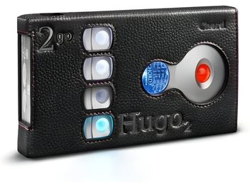 Custodia Chord Electronics Premium in pelle nera per Hugo2/2Go, vista a tre quarti, ritagli per i pulsanti e oblò circolare