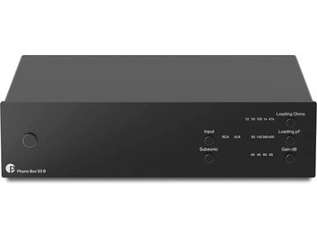 Phono-forforstærker Pro-Ject Phono Box S3 B sort, set forfra med enkel front og justeringsknapper til højre