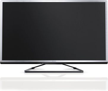 Philips 46PFL4528H fladskærms-TV i sort, set forfra, placeret på et kromet V-formet stativ, på hvid baggrund