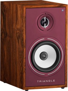 Triangle BR02 Connect-luidspreker bordeaux, houten behuizing, witte woofer, ringtweeter en blauwe LED, driekwartaanzicht voorzijde