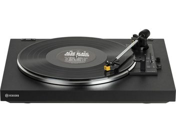 Czarna hi-fi gramofon Rekkord F100, metalowa tarcza, ramię odczytujące z wkładką AT91, srebrne kontrolki