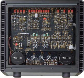 Michi P5 Series 2 stereo forforstærker, set ovenfra, komplekse printkort, forskellige elektroniske komponenter, sorte toroidale transformatorer, synlig intern kabelføring