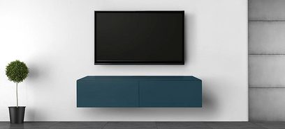 Specialfremstillet ophængt TV-møbel fra Norstone Trocadero i to dele, blågrøn og sort, med indbygget fladskærm, set forfra