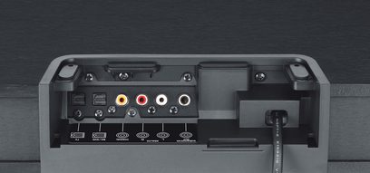 Frontansicht der schwarzen Yamaha SRT-1000 Soundbar, Audio-/Video-Anschlüsse, Bedienungstasten und LED-Display