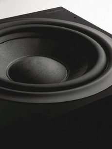 Bowers & Wilkins ASW608 sort subwoofer, nærbillede forfra af den runde centrale højttaler i et mat sort kabinet