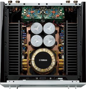 Yamaha M-5000 Leistungsverstärker in Schwarz, Frontansicht Innenraum, elektronische Schaltungen, Ringkerntrafo, Kühlkörper