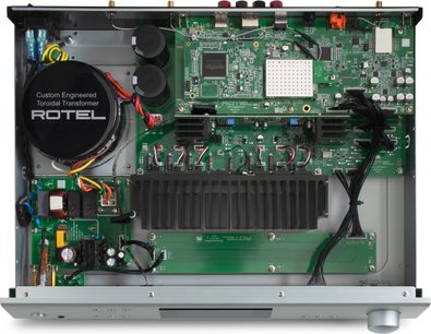 Rotel S14 sisemus