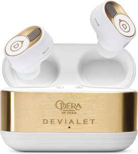 Devialet Gemini II Opéra de Paris fehér-arany színű vezeték nélküli fülhallgató frontális és oldalsó nézet arany színű töltőtokban