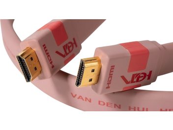 plochý HDMI kabel Van den Hul The VDH HDMI Flat SE 2 m růžový, pozlacené konektory, detail obou zakončení
