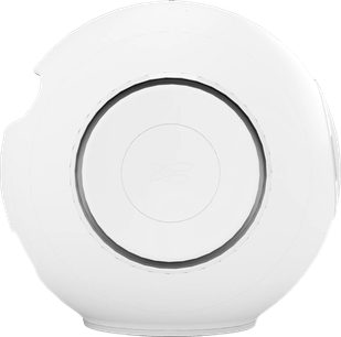 Cabasse The Pearl Myuki witte bluetooth-luidspreker, vooraanzicht, bolvormig, logo in het midden