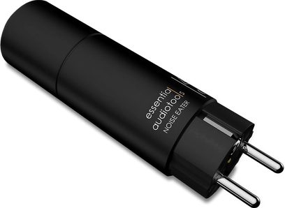 Чорний кабель живлення EAT Essential Audio Tools Noise Eater, вид зверху, з роз'ємами на обох кінцях