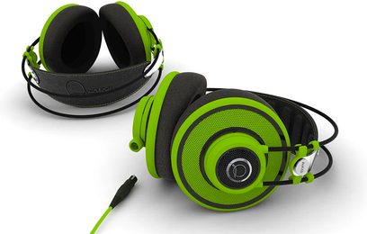 AKG Q 701 žalios ir juodos ausinės, profilio ir priekio vaizdai, apvalios ausinės, pamuštas lankas, žalias susuktas laidas