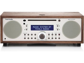 Sistema musicale Tivoli tutto-in-uno BT, custodia in noce, frontale beige, altoparlanti doppi, schermo LCD blu, fessura CD