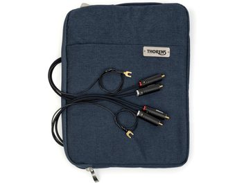 Kabel phono Thorens PhonoConnect PHC 150 RCA-RCA 1,5 m czarny z oplotem nylonowym, metalowe pozłacane wtyki RCA z pierścieniami oznaczającymi kolor czerwony i biały oraz końcówkami widełkowymi, widok z góry