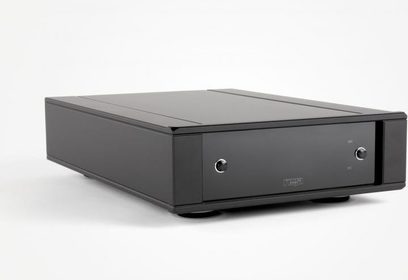 Rega Aria MK3 čierny predzosilňovač pre gramofón, pohľad spredu, obdĺžnikové kovové puzdro, dve otočné gombíky, svetelná kontrolka
