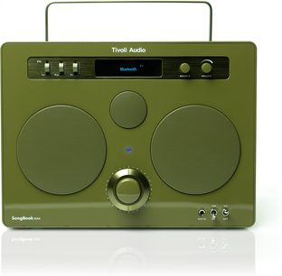 Cassa Bluetooth Tivoli SongBook Max, custodia verde in plastica, vista frontale, griglie metalliche, schermo e comandi